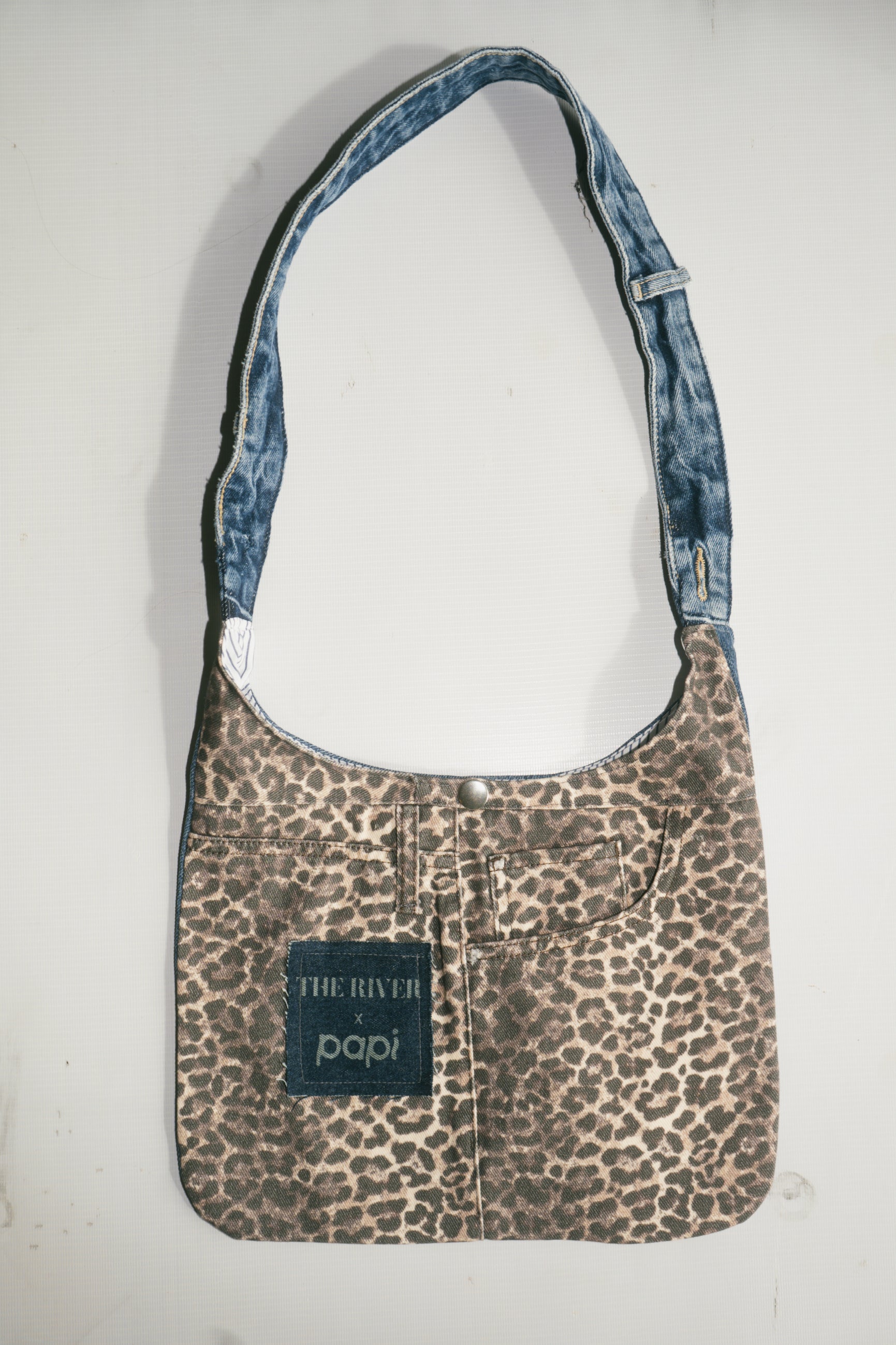 papi x the river - leopard bag 001