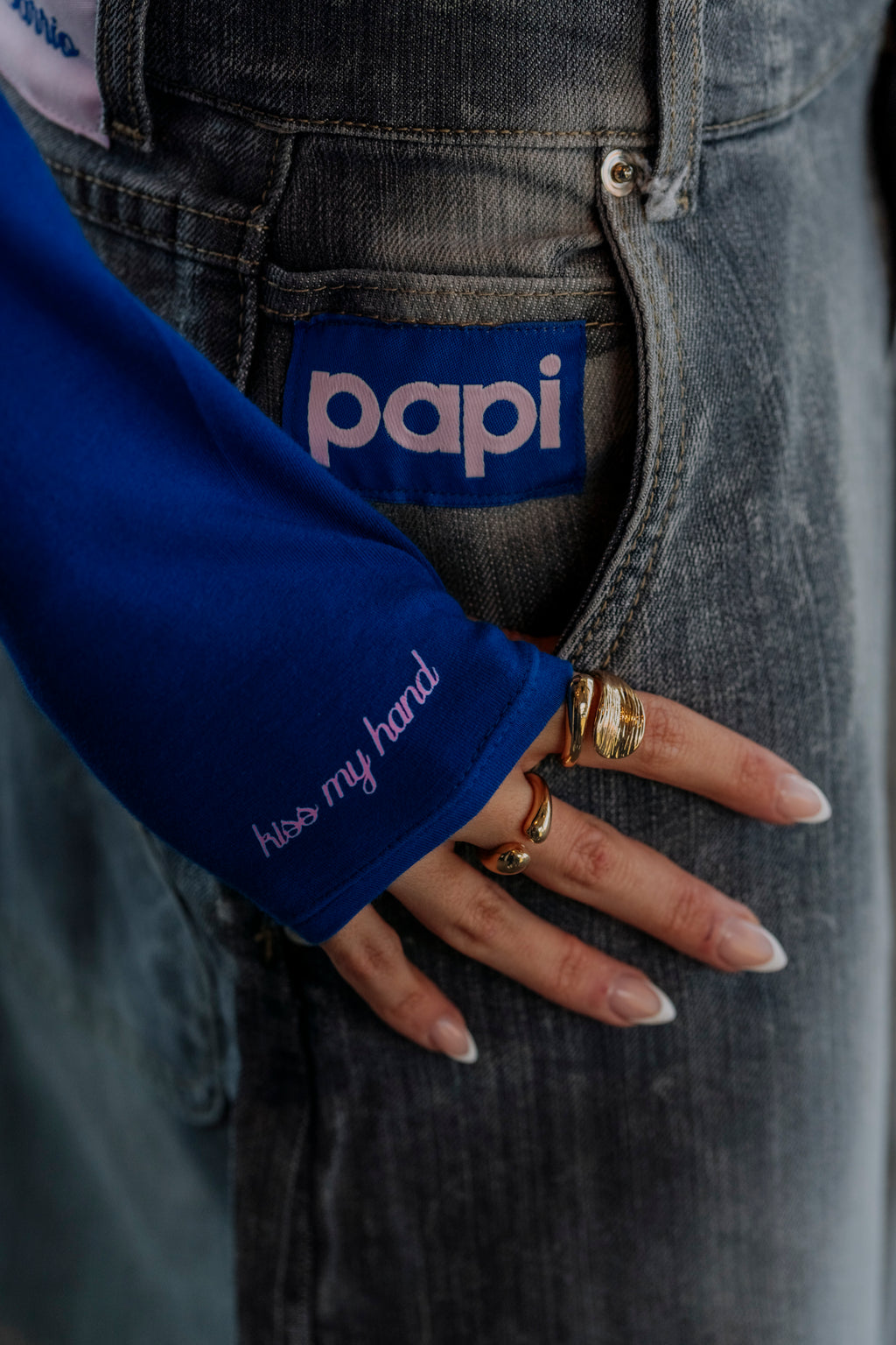 Kiss my hand long sleeve