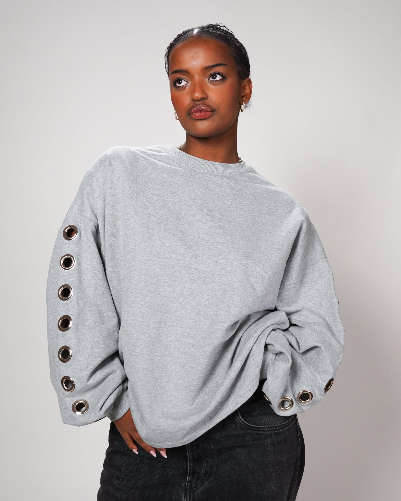 chola poderosa crewneck